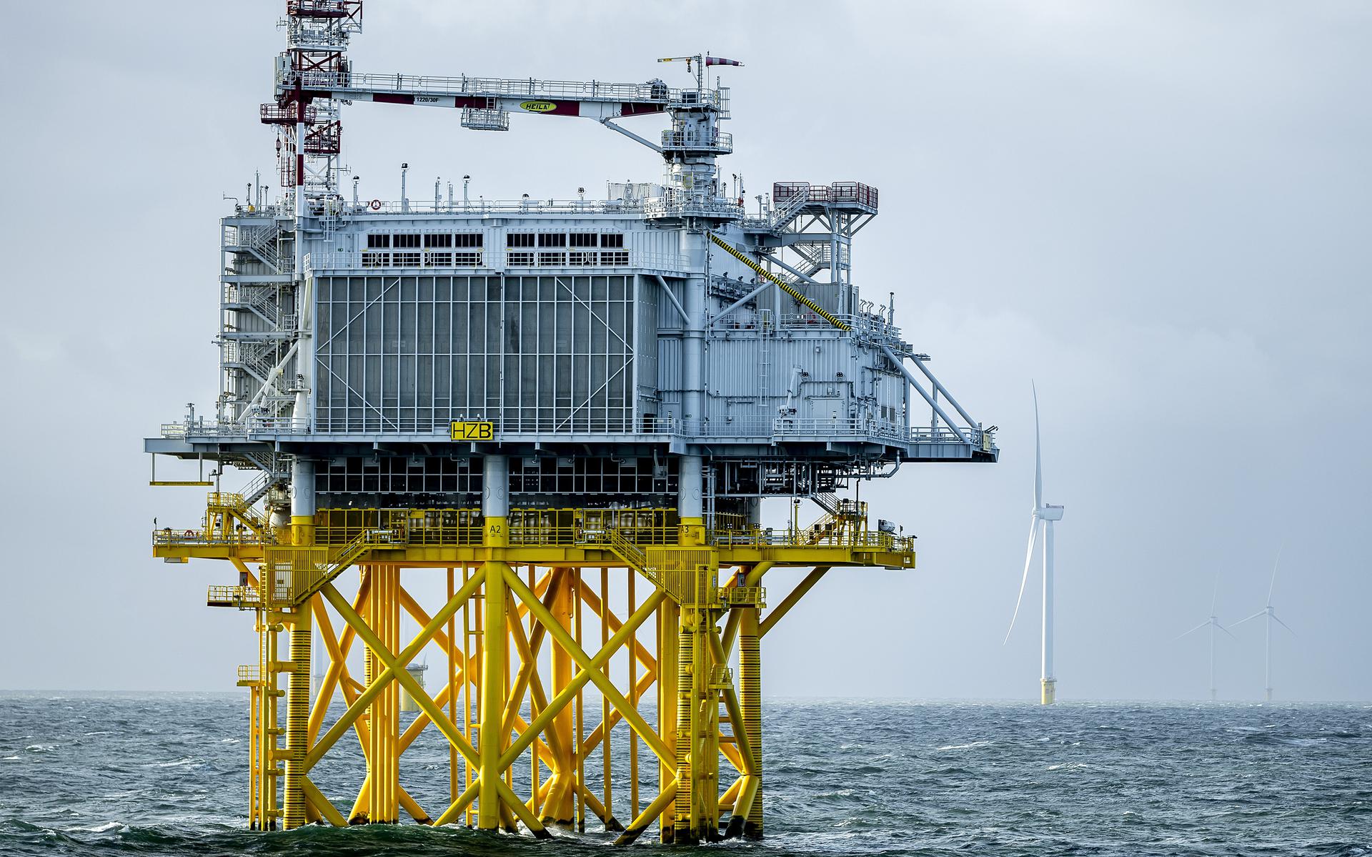 Het energieplatform Windpark Hollandse Kust Zuid in de Noordzee.