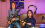Lucas (links) en Kobe Bakker doen zondag mee aan het Nieuwjaarsconcert van het Nederlands Blazers Ensemble.