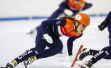 Suzanne Schulting tijdens een training in Thialf voorafgaand aan het Dutch Open Shorttrack, de eerste internationale krachtmeting van dit seizoen. Vanwege een bijholteontsteking moest Schulting zich afmelden.