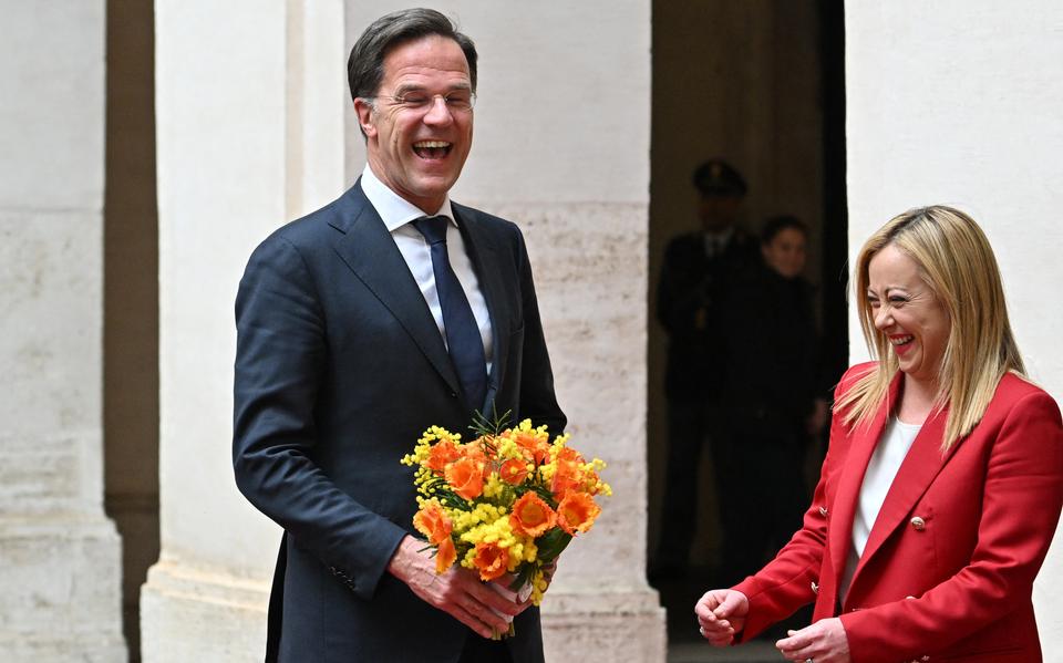 Rutte en zijn Italiaanse ambtgenoot Meloni in Rome op 8 maart voorafgaand aan een bilateraal overleg over het Europese asielbeleid. 