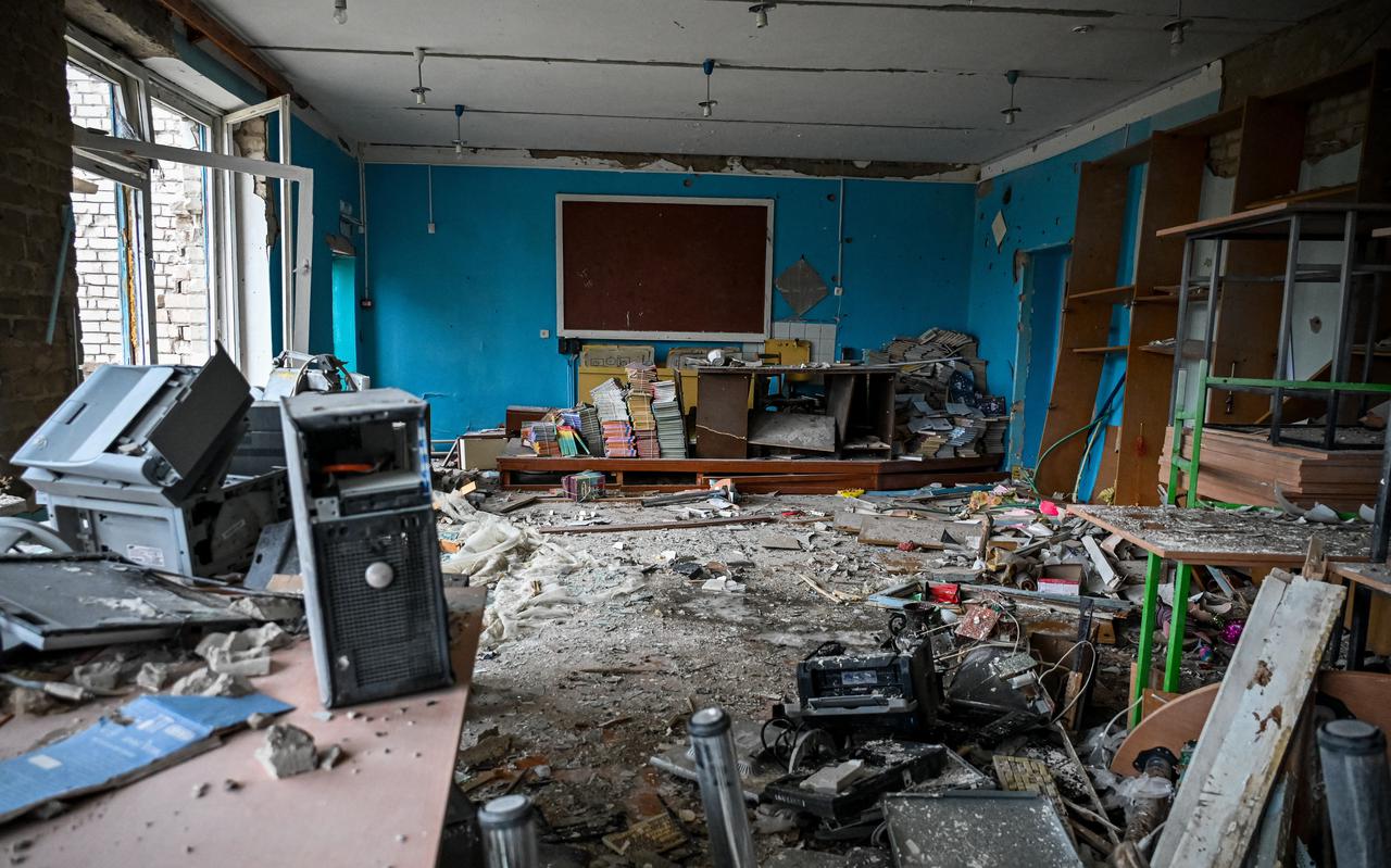 Een beschadigd schoolgebouw in Petropavlivka, een dorp in de regio Charkov dat de Oekraïense troepen in december op de Russen hebben heroverd. 