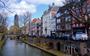 De Oudegracht in Utrecht. Pas toen groei belangrijker werd dan het naleven van regels raakten de grachten vervuild.