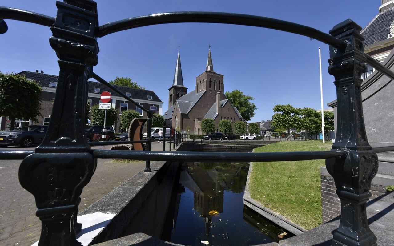 De Heilige Geestkerk in een markant gebouw in Heerenveen. De Heilige Geestkerk in een markant gebouw in Heerenveen.