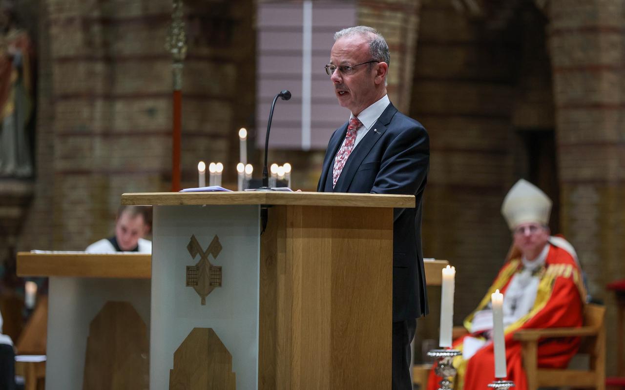 Ds. Herman de Vries tijdens de dankviering in de St. Franciscusbasiliek op 6 maart in Bolsward.