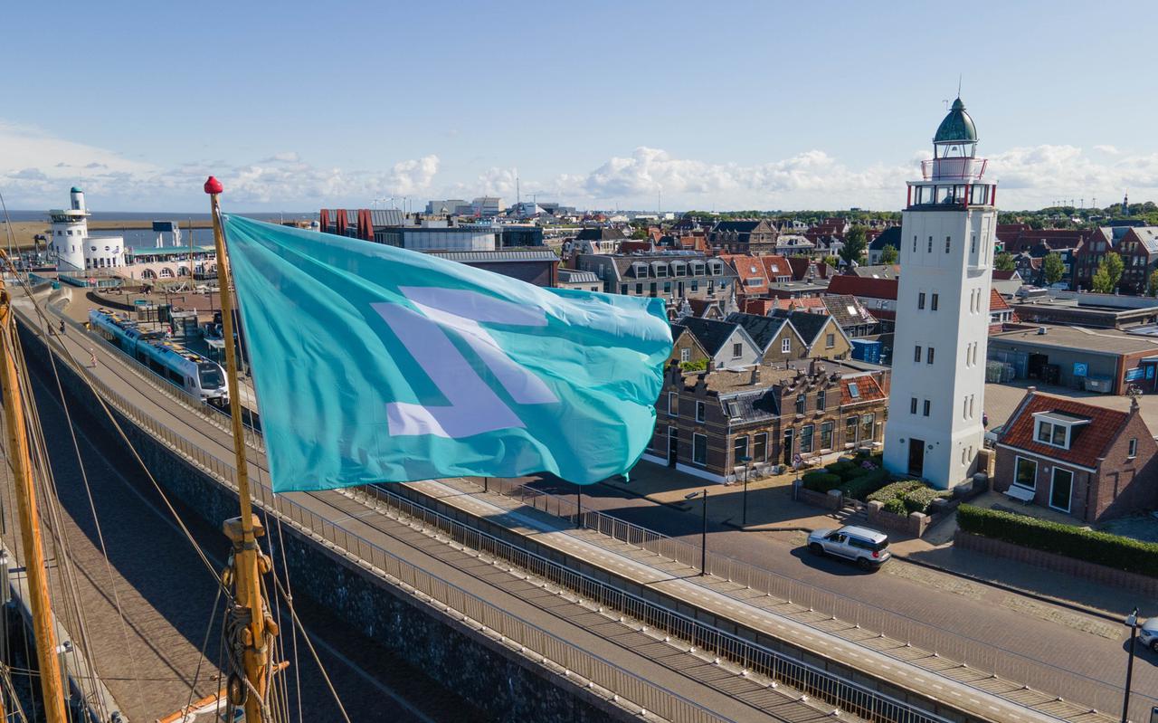 De vlag van Omroep Zilt in Harlingen.