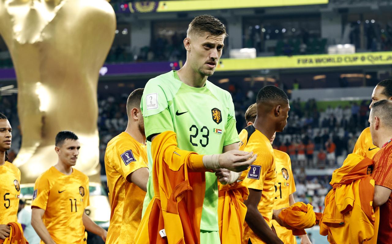 Andries Noppert (m) vlak voor zijn debuut in Oranje. Andries Noppert (m) vlak voor zijn debuut in Oranje.
