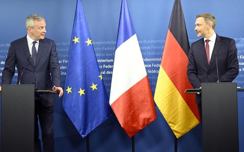 De Franse minister van Financiën Bruno le Maire (rechts) en zijn Duitse ambtsgenoot Christian Lindner. 