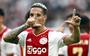 Antony viert de 2-1 tijdens de wedstrijd tussen Ajax en FC Groningen. Deze week werd bekend dat Manchester United 95 miljoen euro voor de aanvaller betaalt.