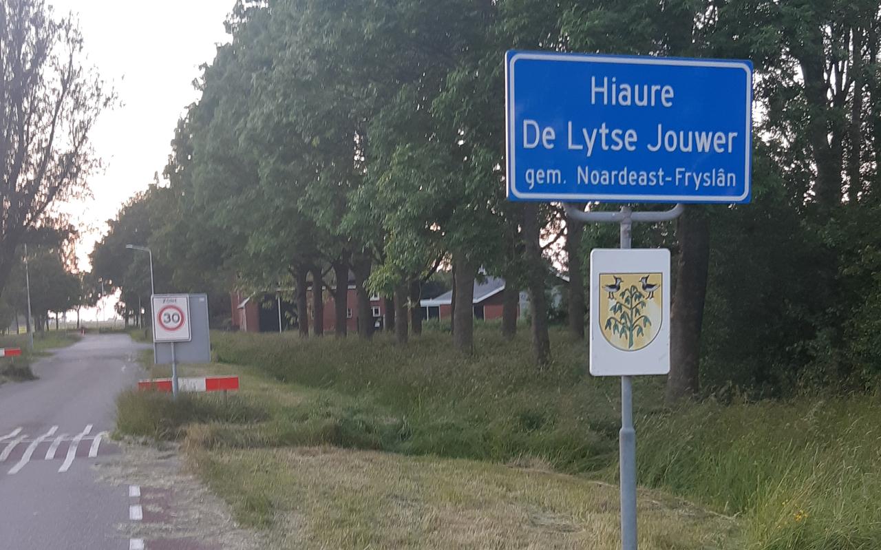 De plaatsnaam Hiaure wordt niet verfriesd, besloot de gemeenteraad. De plaatsnaam Hiaure wordt niet verfriesd, besloot de gemeenteraad.