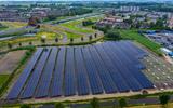 Op veel plaatsen in Fryslân is geen ruimte meer op het elektriciteitsnet voor nieuwe zonneparken. 
