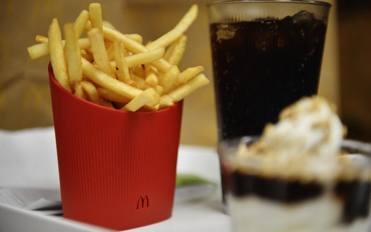 Het herbruikbare servies van de McDonald's. Het herbruikbare servies van de McDonald's.
