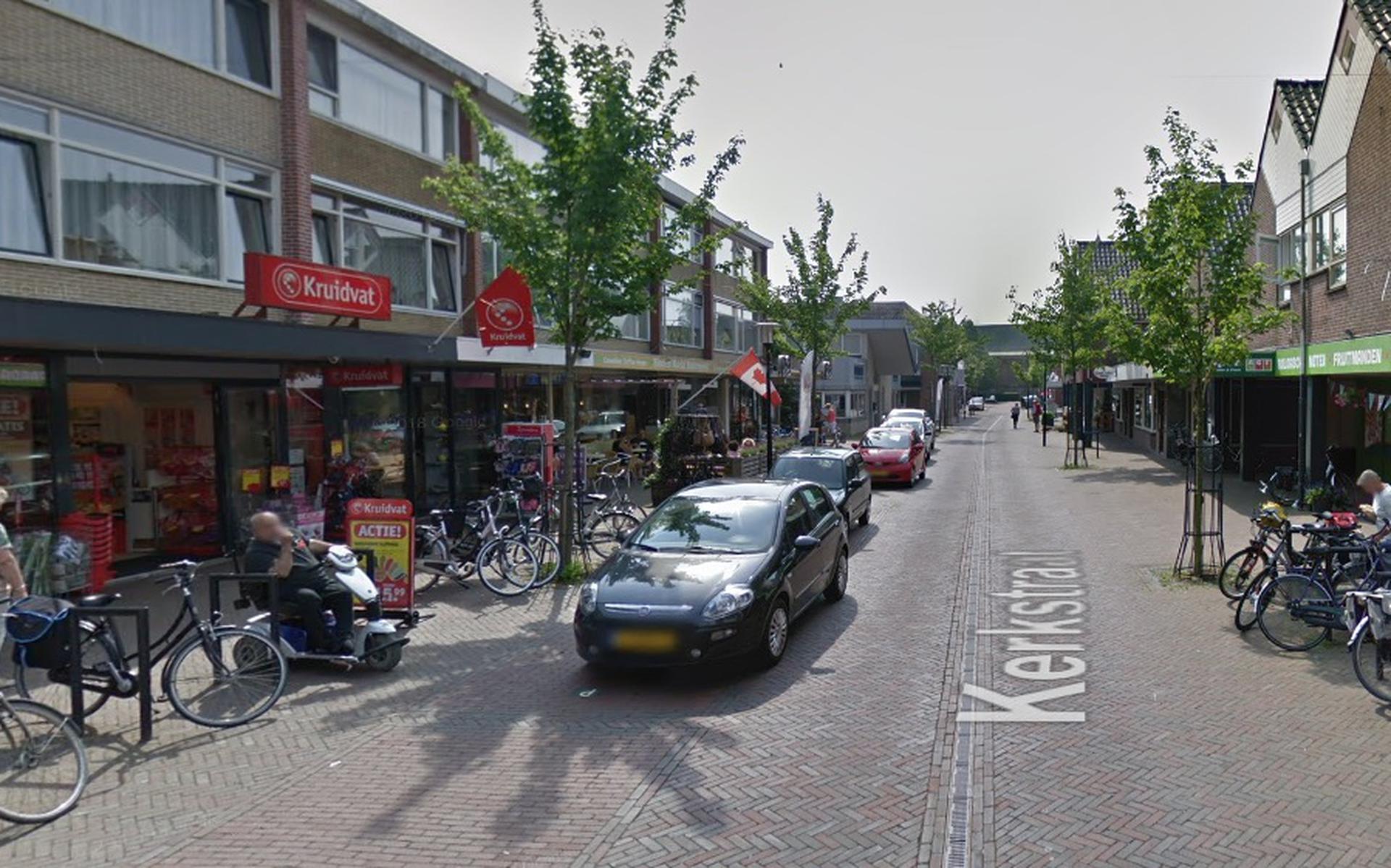 De Kerkstraat in Buitenpost.