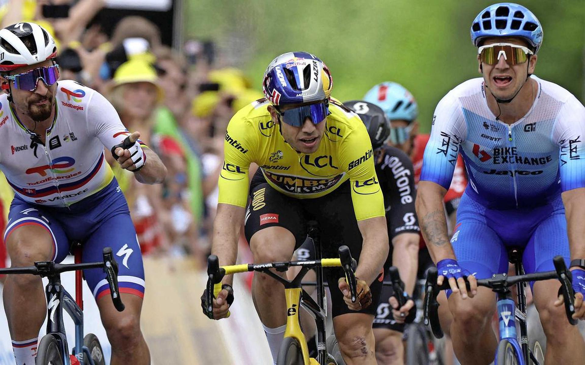 Weer Nederlands succes in de Tour: Groenewegen wint de derde etappe met een banddikte verschil - Fri