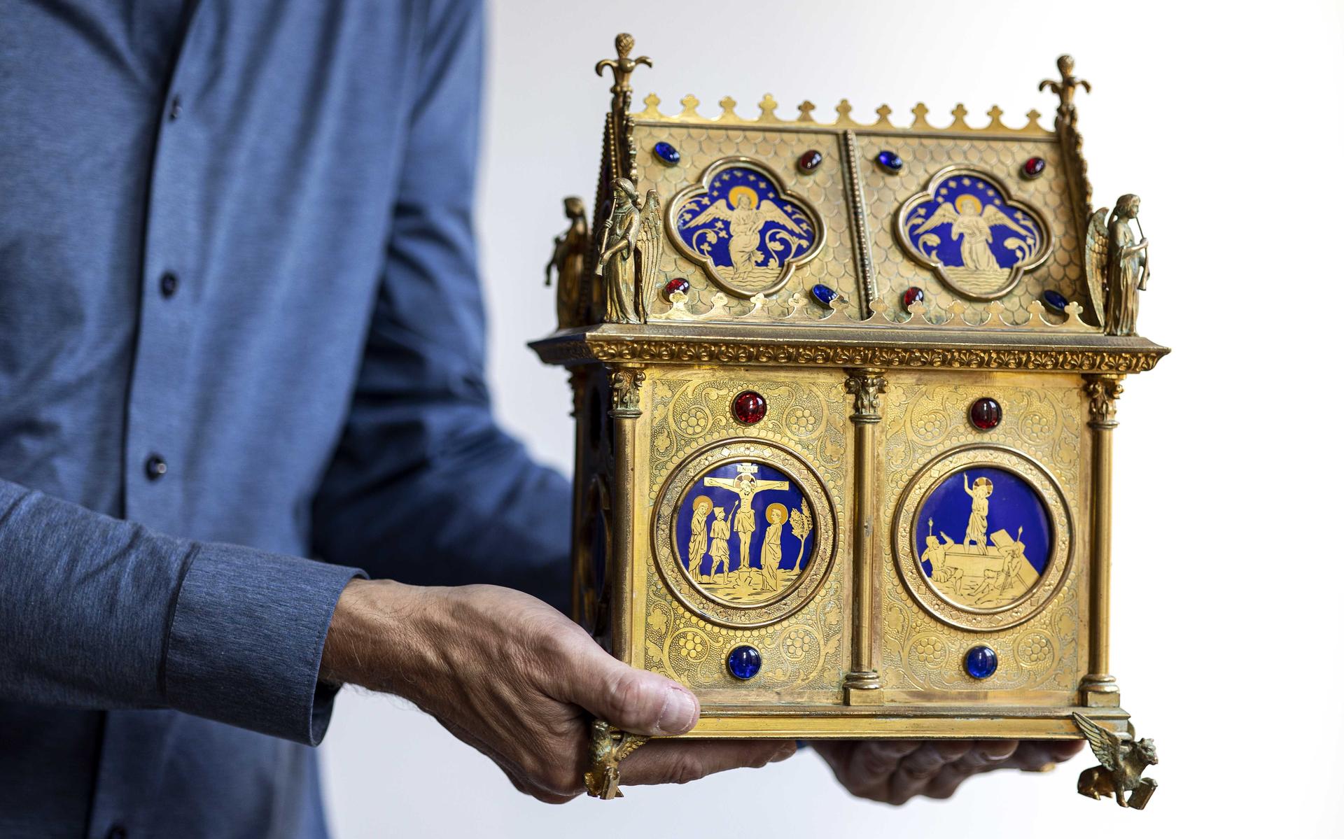 Het gestolen relikwie Bloed van Christus dat in Nederland opdook, kan volgens de politie snel terug 