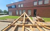 De middeleeuwse katapult in aanbouw.