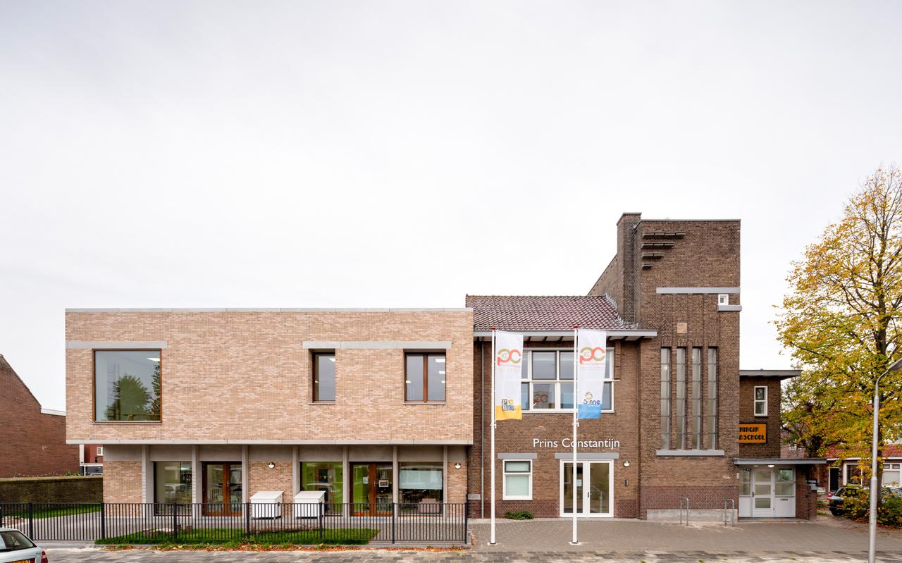 Bij de renovatie wist basisschool IKC Prins Constantijn uit Leeuwarden het oude en nieuwe gedeelte tot een eenheid te smeden.