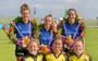 De prijswinnaars van Marsum. Boven van links naar rechts het winnende trio Manon Scheepstra, Gerde Lycklama à Nijeholt en Ilse Tuinenga. Onder van links naar rechts de premiewinnaars Anna Dieuwke Dijkstra, Anne Monfils en Annelien Broersma.