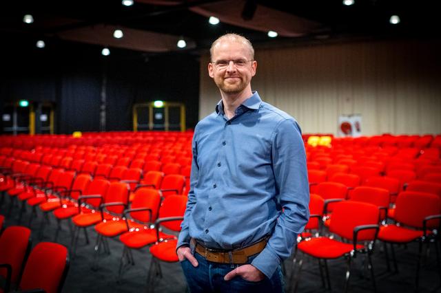 Voorganger Jacob Folkerts stapt op bij Bethel in Drachten; kerkbestuur overvallen door vertrek