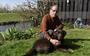 Halbe Hettema met hond Doutzen in zijn achtertuin in Goutum. 