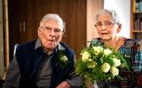 Sjoerd en Martje Tuinstra-Helmhout uit Surhuisterveen zijn 70 jaar getrouwd. 
