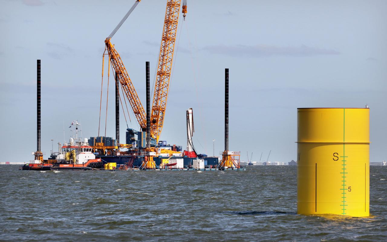 Windpark Fryslân in aanbouw. Windpark Fryslân in aanbouw.