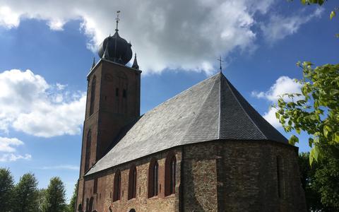 De Sint-Janskerk in Deinum.