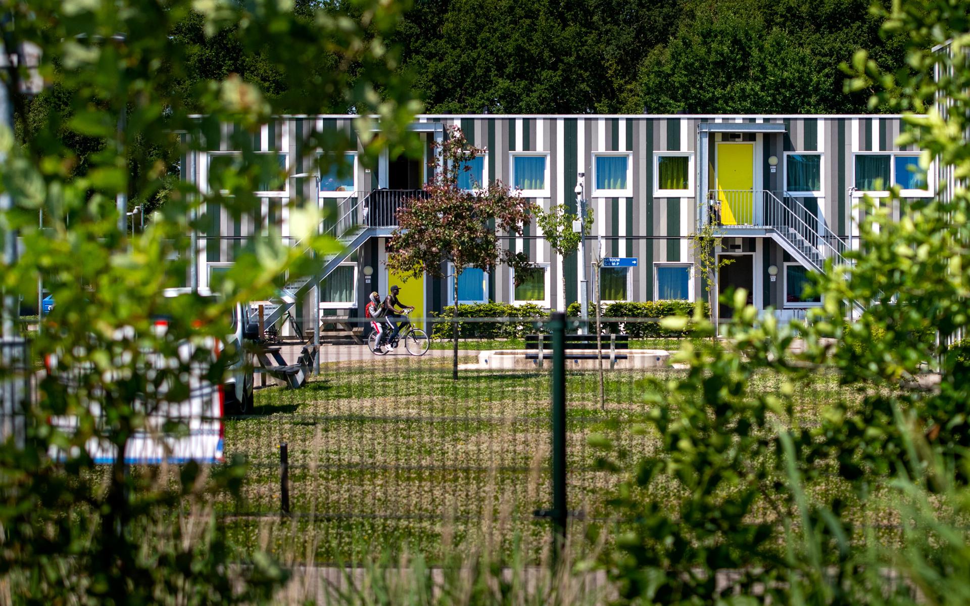 Het asielzoekerscentrum aan het Noorderend in Drachten. 
