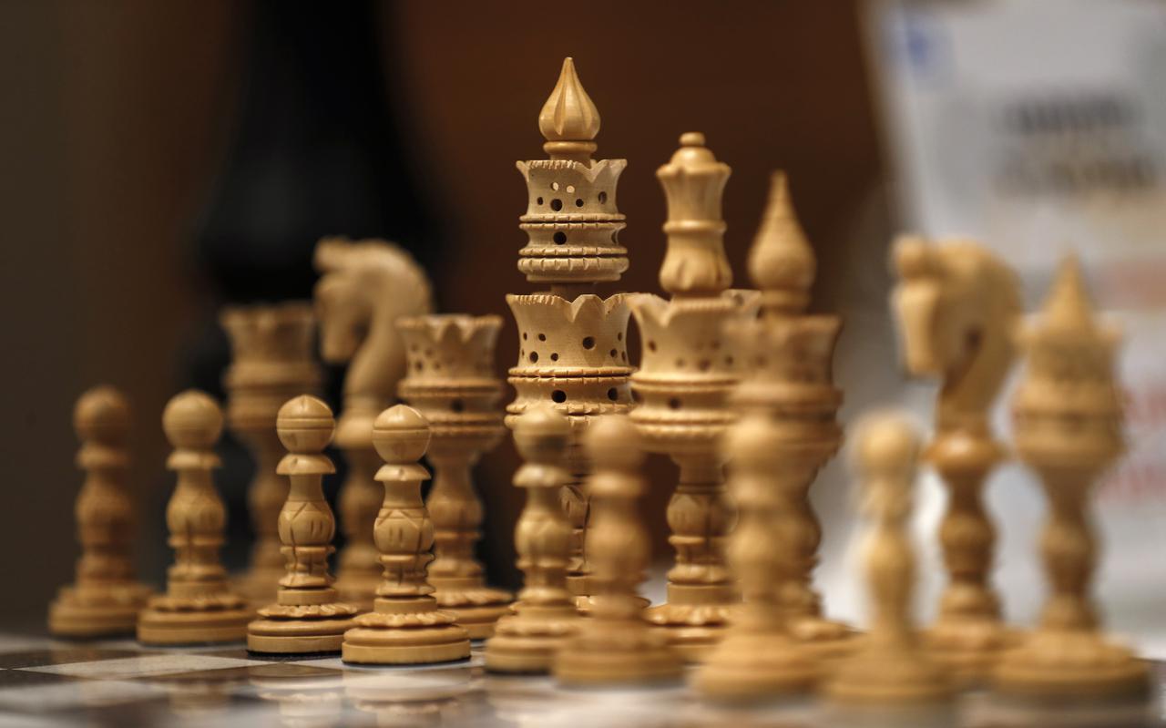 De schakers van het Leeuwarder Philidor 1847 verloren zaterdag met 4-5 van LSG 2.