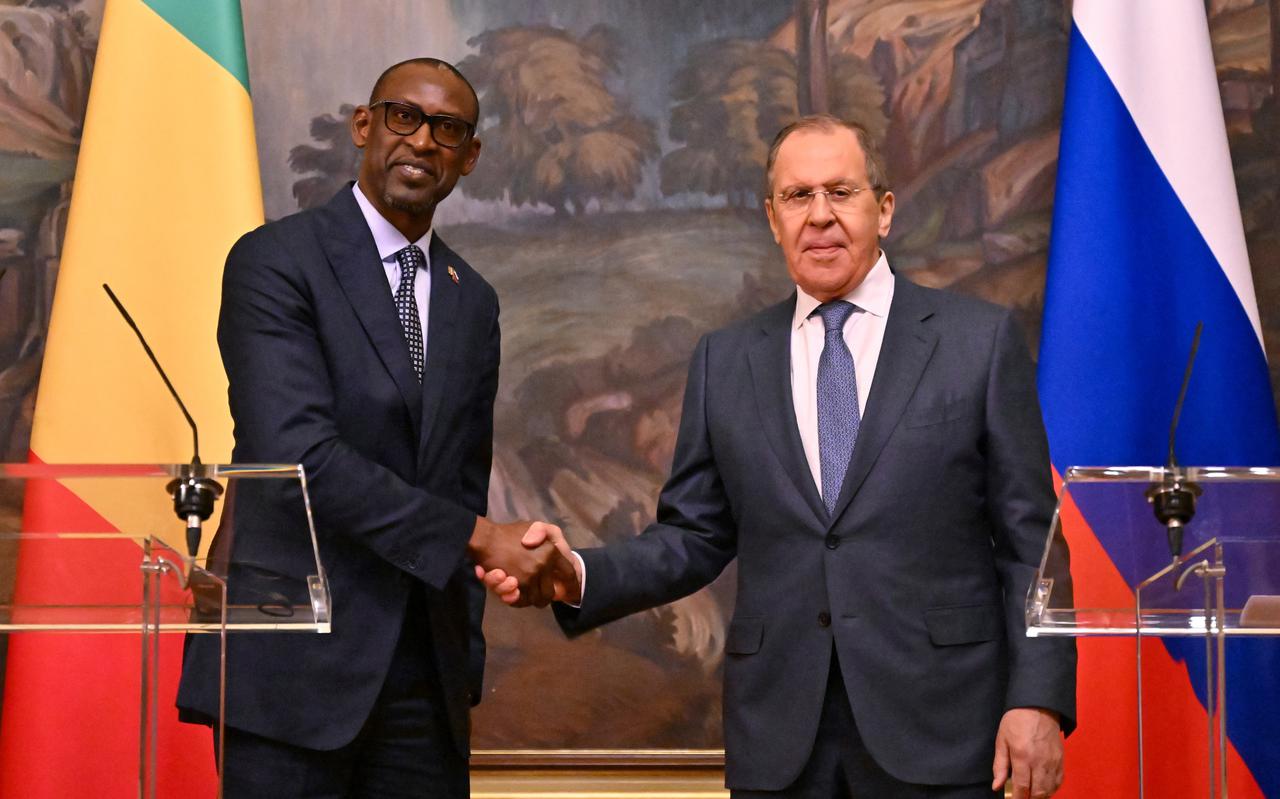 De Malinese buitenlandminister Abdoulaye Diop op bezoek bij zijn Russische ambtgenoot Sergej Lavrov. 