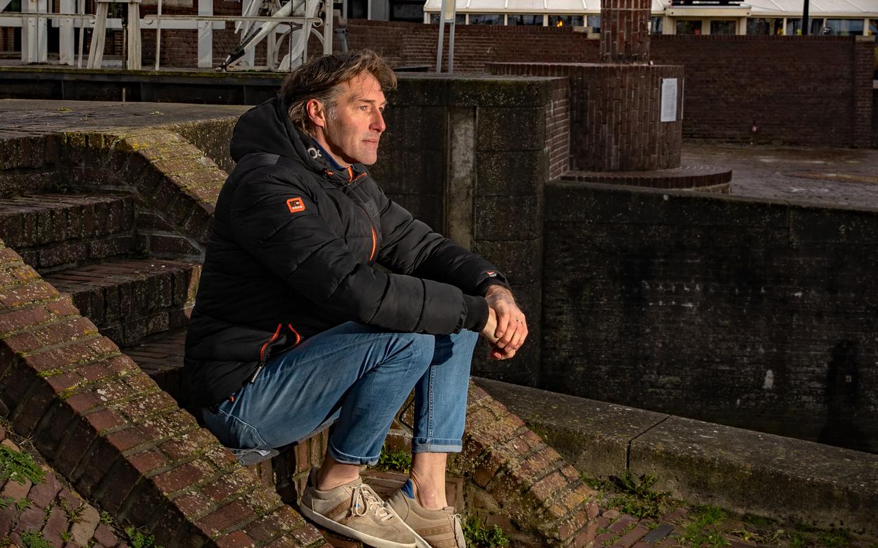 Peter de Vries terug in Stavoren. 25 jaar geleden behoorde de marathonschaatser uit Heerenveen tot de grote favorieten voor de winst in de 15e Elfstedentocht. 