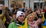 Betogers in Berlijn eisen een totaal EU-importverbod van Russische brandstoffen. 