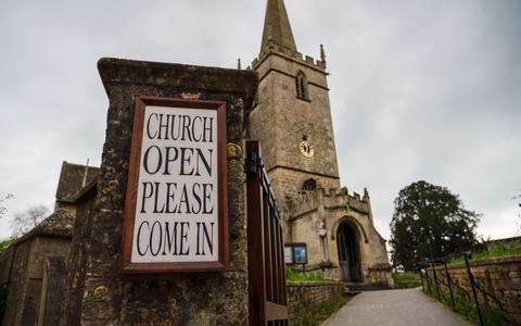 De Sint Cyriacus Kerk in Lacock village, Wiltshire, Zuidwest-Engeland.