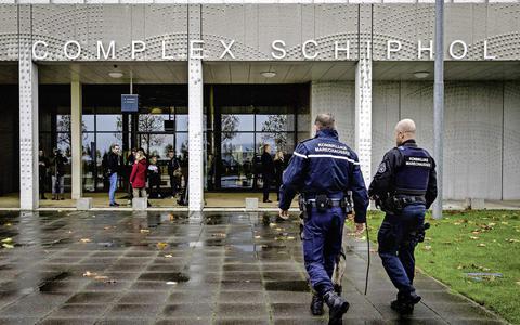 Beveiliging bij het Justitieel Complex Schiphol voorafgaand aan de uitspraak in het omvangrijke strafproces over het neerhalen van vlucht MH17.