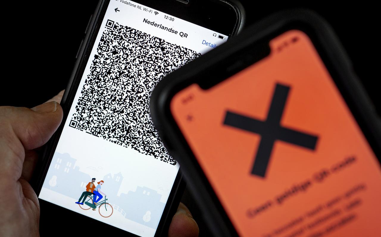 De QR-code van de CoronaCheck-app herbergt privacygevoelige informatie. De QR-code van de CoronaCheck-app herbergt privacygevoelige informatie.