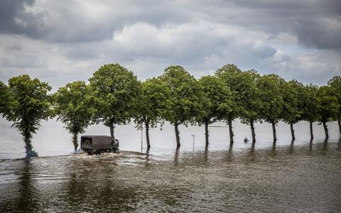 Limburg werd afgelopen zomer geplaagd door overstromingen van rivieren. Achmea wil samen met de overheid een overstromingsverzekering ontwikkelen. 