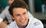 Nyck de Vries (28) uit Uitwellingerga is geen test- of reserverijder meer, hij is Formule 1-coureur. 