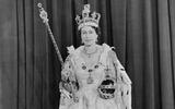 Koningin Elizabeth II na haar kroning.