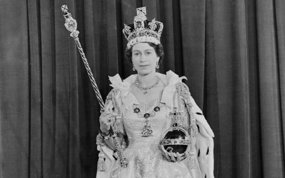 Koningin Elizabeth II na haar kroning.