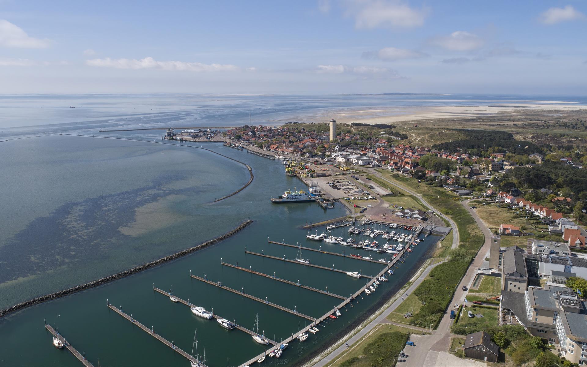 Weer gekibbel in de gemeenteraad van Terschelling, nu over de verbouwing van de haven: wethouder ont