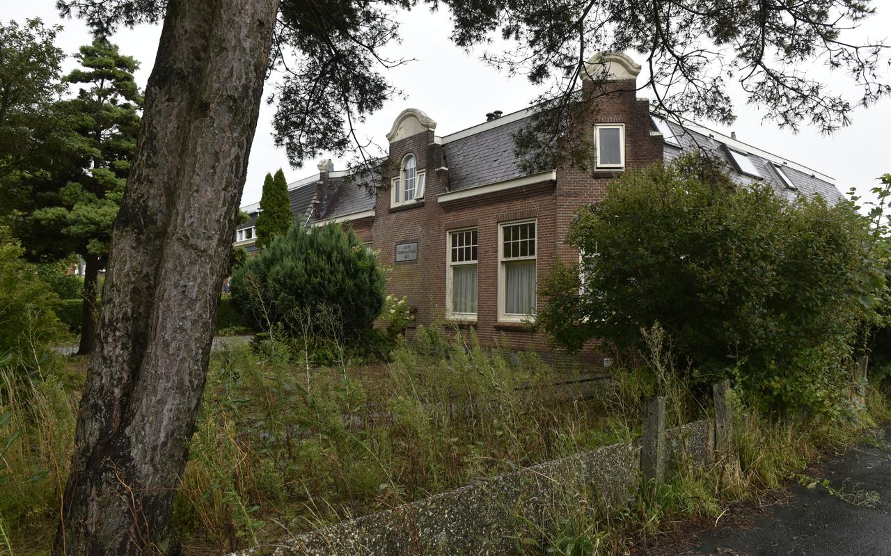 De voormalige tuinbouwschool in Berltsum. De voormalige tuinbouwschool in Berltsum.