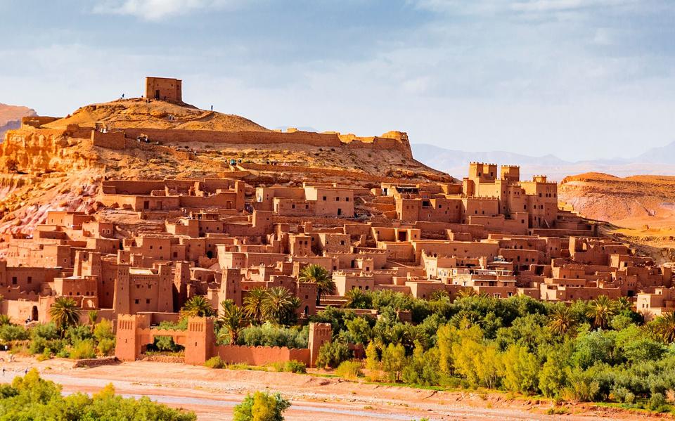 Een deel van de roman Half leven speelt zich af in Marokko. 