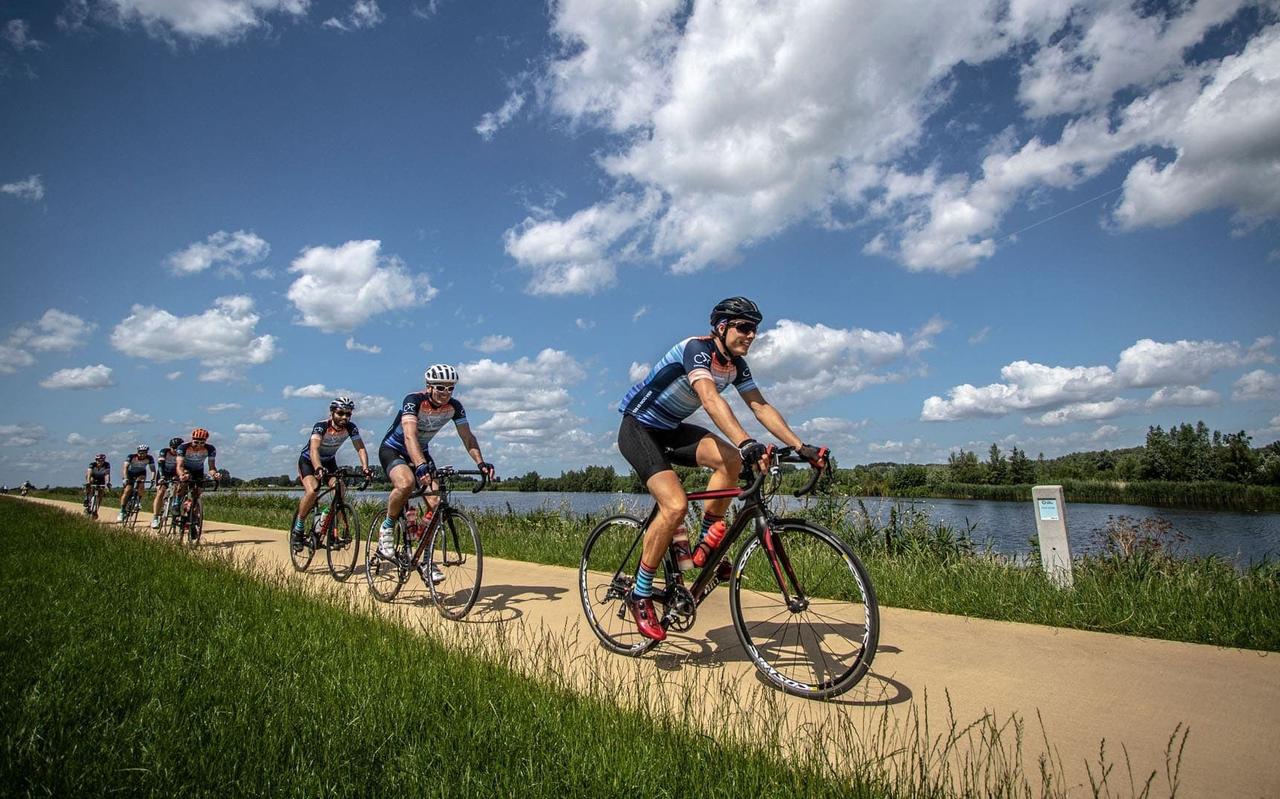 Deelnemers aan een eerdere fietstocht van Cycling4Climate. Deelnemers aan een eerdere fietstocht van Cycling4Climate.