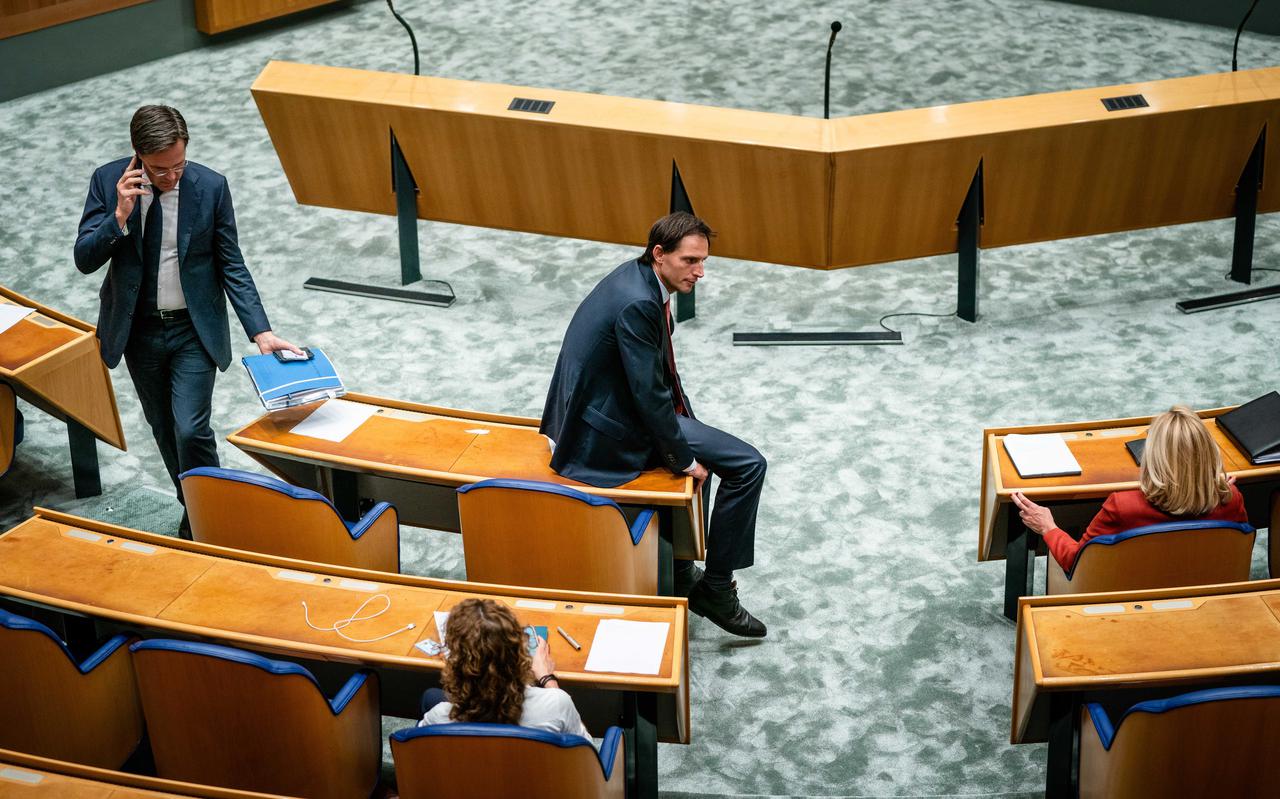 Rutte, Hoekstra en Kaag tijdens het debat met informateur Hamer.