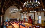 Het debat over de coronamaatregelen vond gisteren plaats in de Ridderzaal in Den Haag, omdat de Tweede Kamer wordt gerenoveerd.