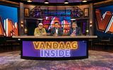 René van der Gijp, Wilfred Genee en Johan Derksen in de studio van televisieprogramma Vandaag Inside.