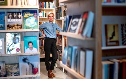 Marjan Wielinga van boekhandel Van der Velde in Drachten. 