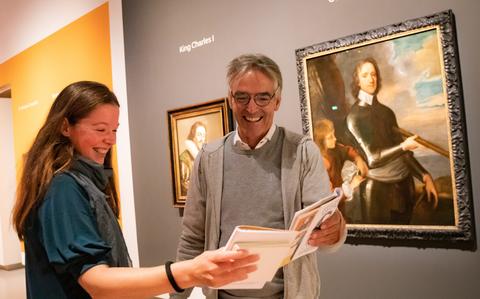 Het Fries Museum organiseerde in oktober 2021 een activiteit waarin mensen die elkaar niet kenden in duo's door het museum gingen. Dit gebeurde in het kader van de Week van de Eenzaamheid. 