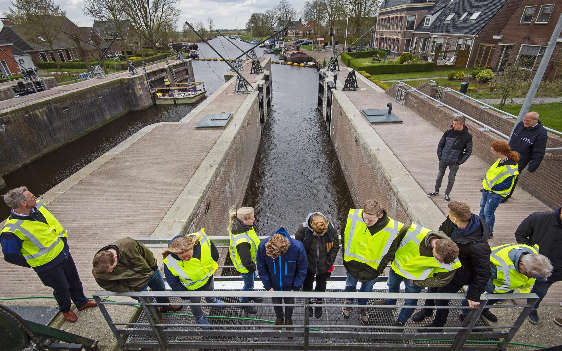 Wetterskip Fryslân pompt weer in Noordoost-Fryslân: stroming bij Dokkumer Nieuwe Zijlen, watersporte