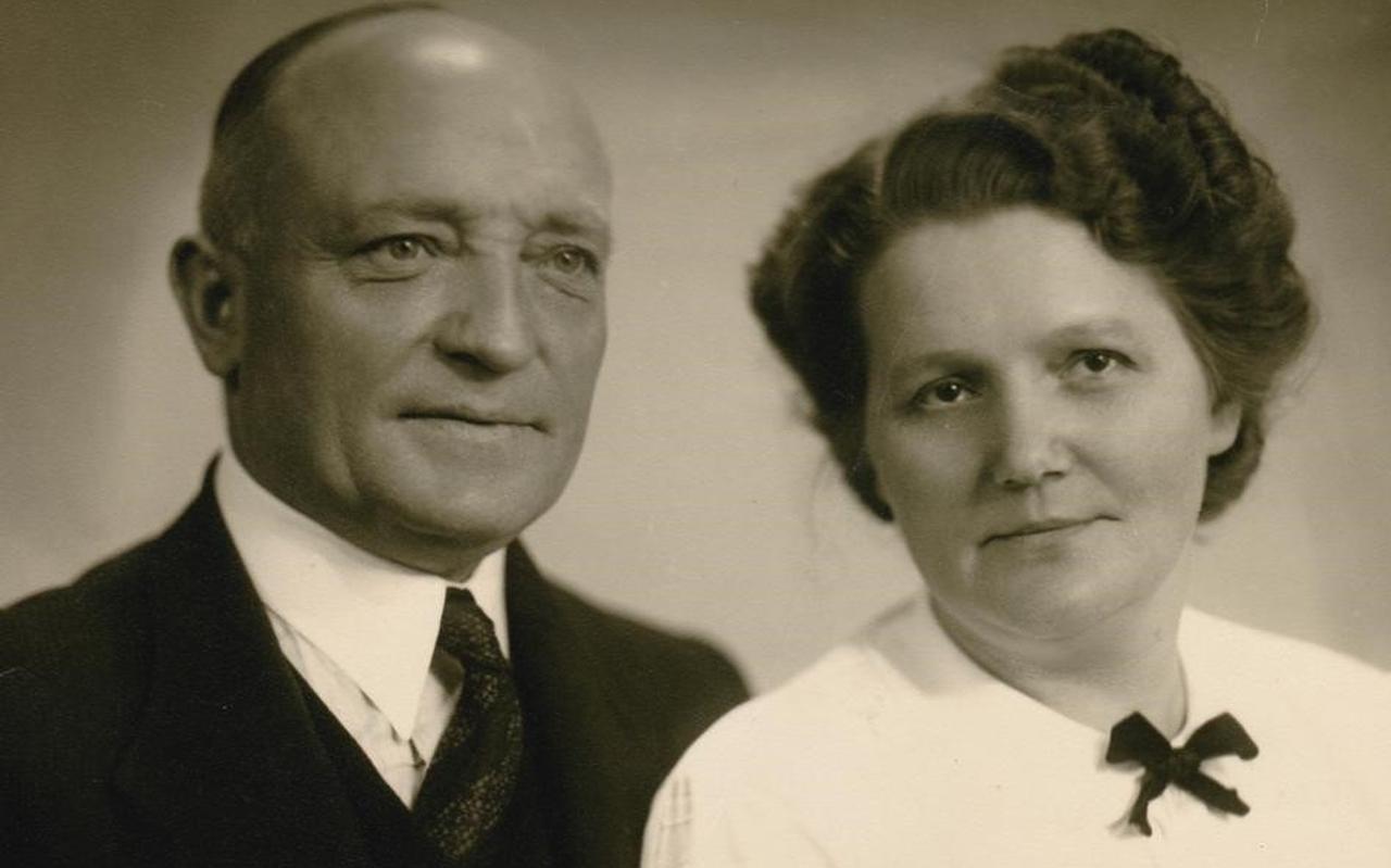Marten Veenstra en zijn vrouw Popkje de Jong. 