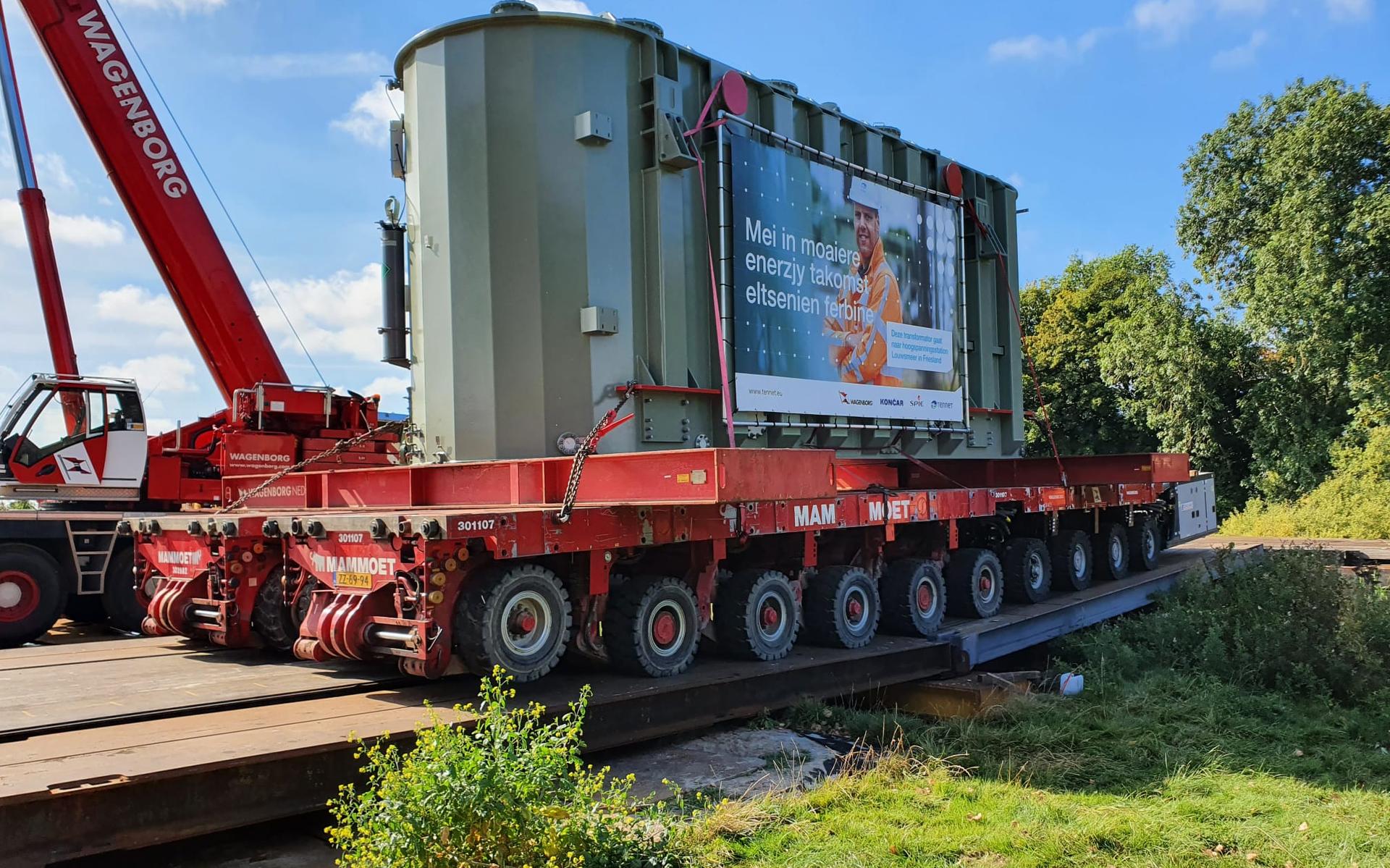 Het bergen van de gekantelde transformator bij Tytsjerk duurt nog weken, TenneT zoekt naar een tijde